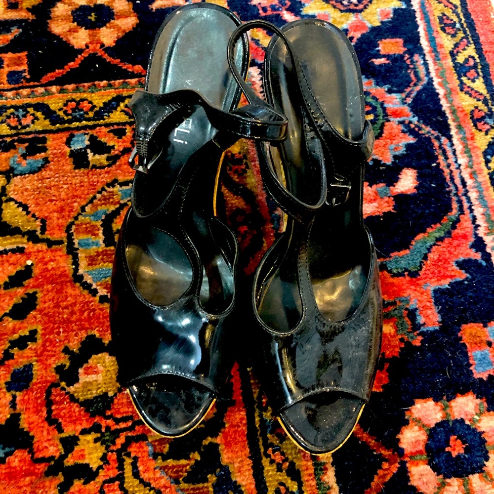 Vaneli black and cork wedge heels size 7.5